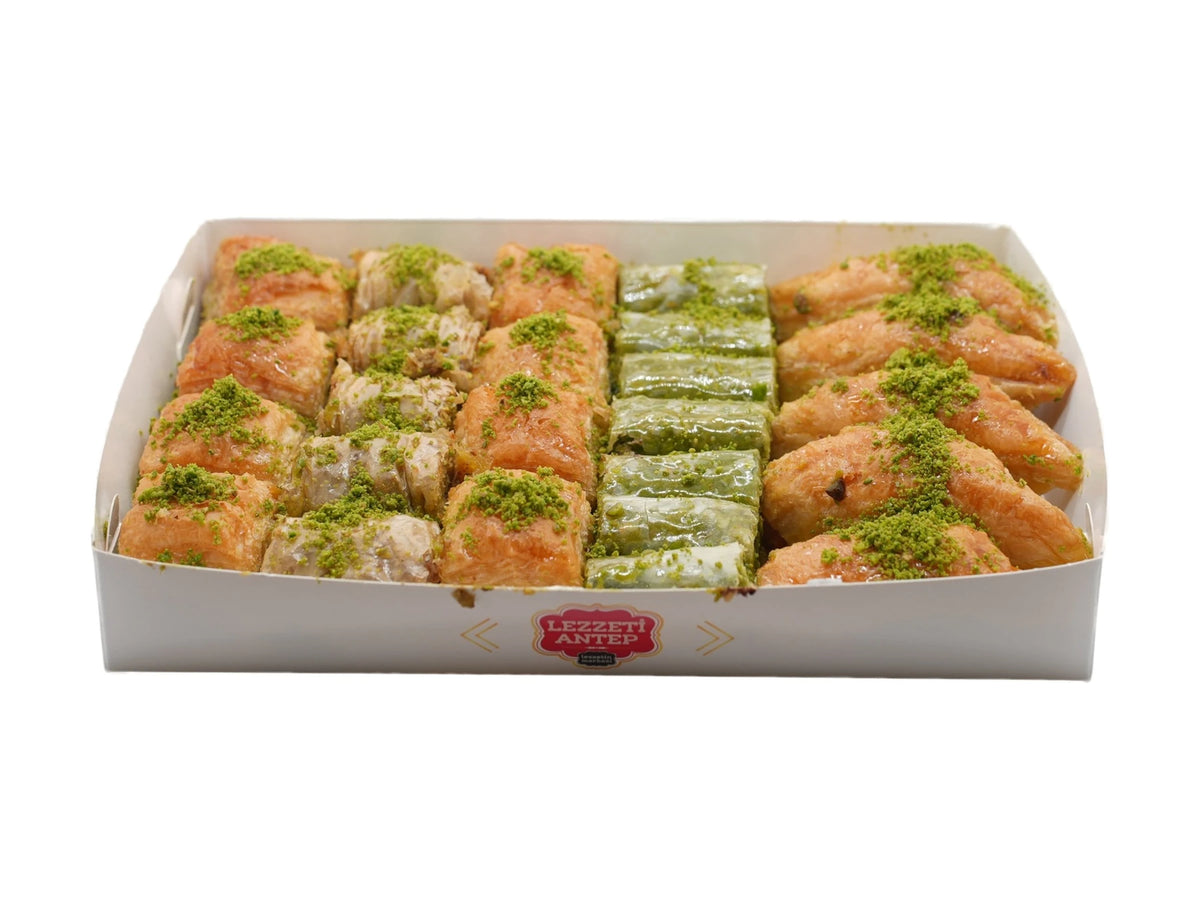 Mix-Paket – Auswahl verschiedener Baklava-Sorten in der Lezzeti-Antep-Schachtel